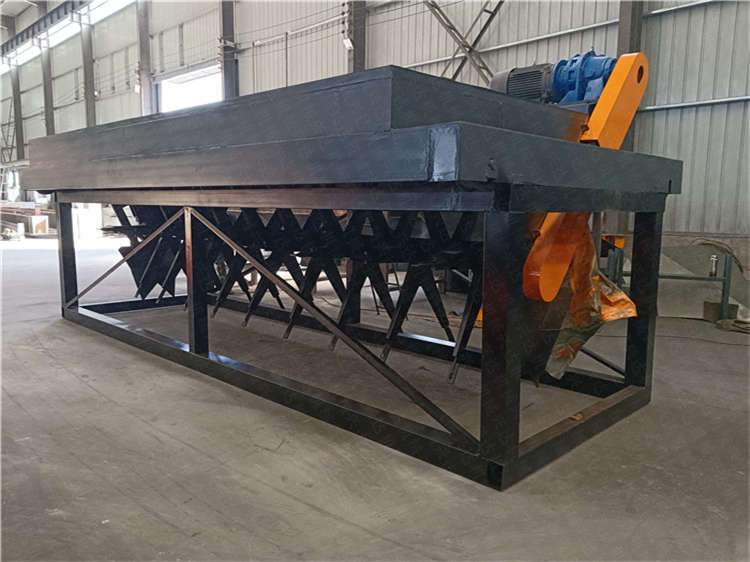 養(yǎng)殖業(yè)原料發(fā)酵有機(jī)肥槽式翻拋機(jī)發(fā)酵設(shè)備