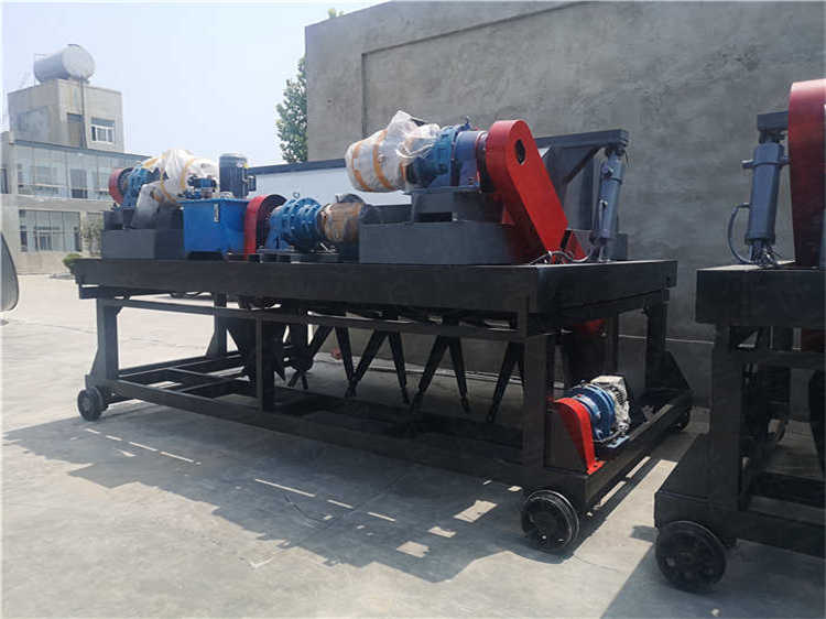 快速發(fā)酵腐熟脫水有機肥設(shè)備 豬糞鋸末液壓槽式翻拋機