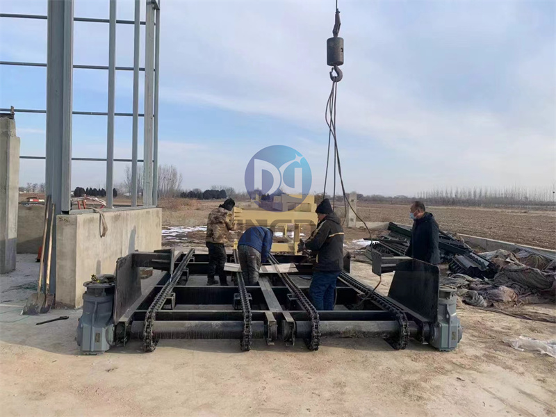 �ӱ��͑�����朰巭���C(j��)�İ��b�F(xi��n)��(ch��ng)