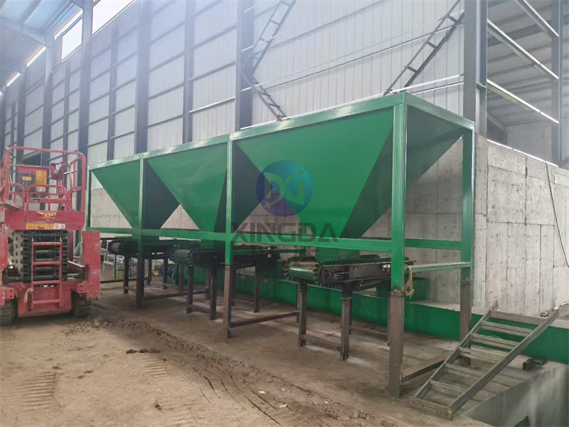 年產(chǎn)5萬噸有機肥生產(chǎn)線安裝現(xiàn)場