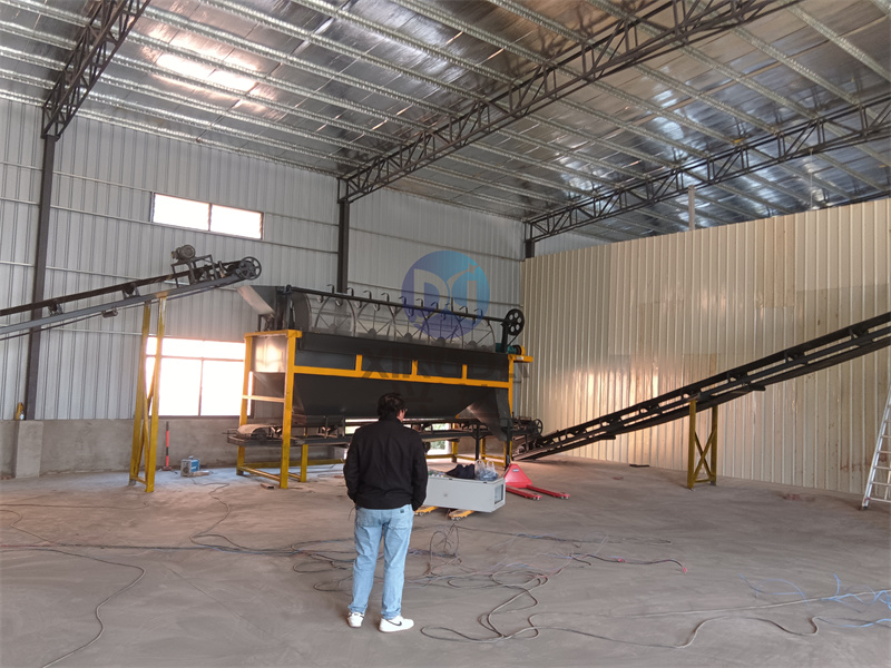 ������eֻ��2000ƽ���ܽ�һ��С���ЙC(j��)���ϏS��