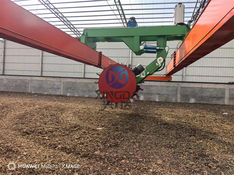 有機(jī)肥設(shè)備輪盤(pán)式翻拋機(jī)安裝現(xiàn)場(chǎng)