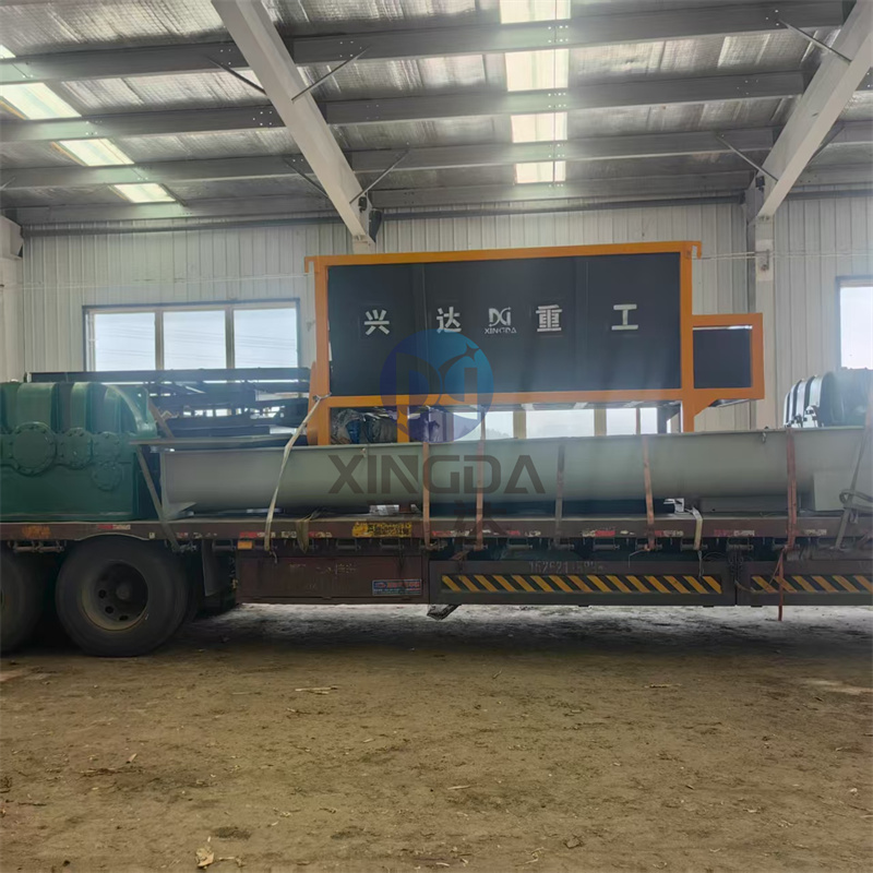 30立方有機(jī)肥臥式發(fā)酵罐安裝現(xiàn)場(chǎng)